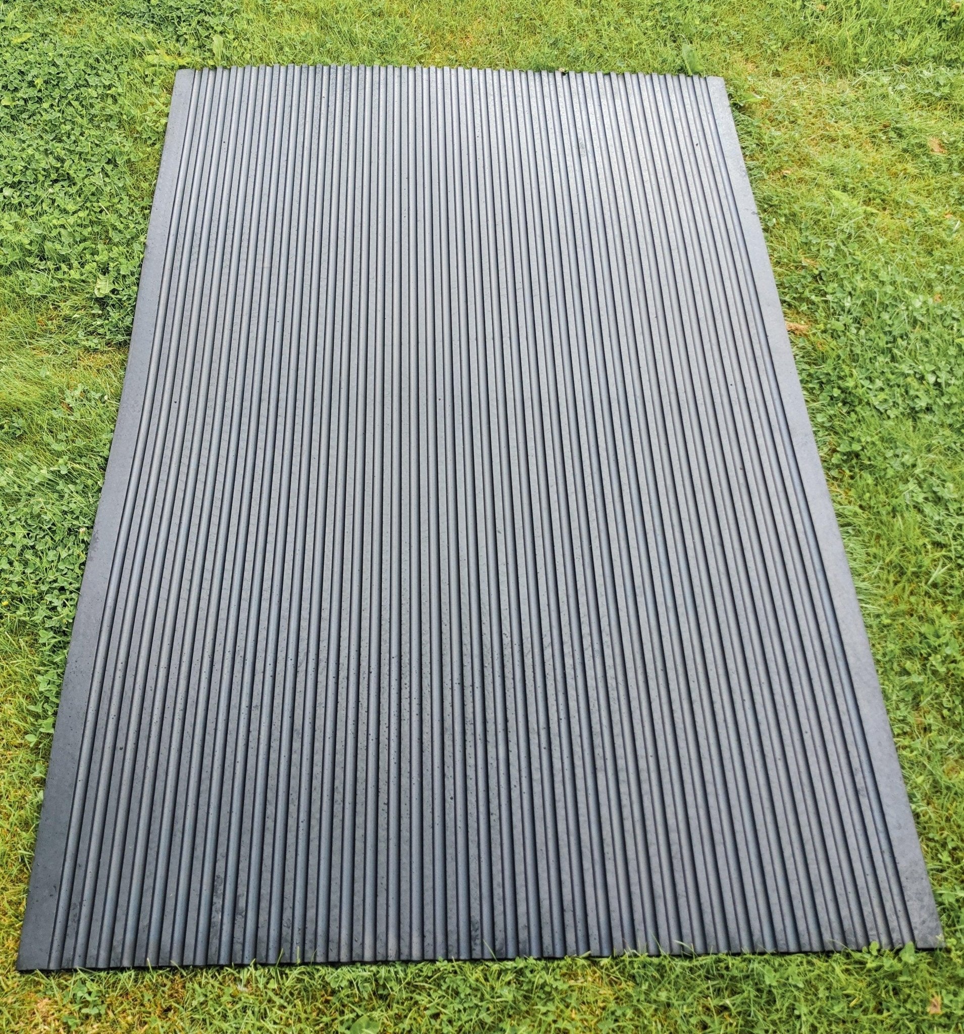 Rubber Stable/Stall Matting 6'x4' | Luxury Home Accessories | Heulog Glow