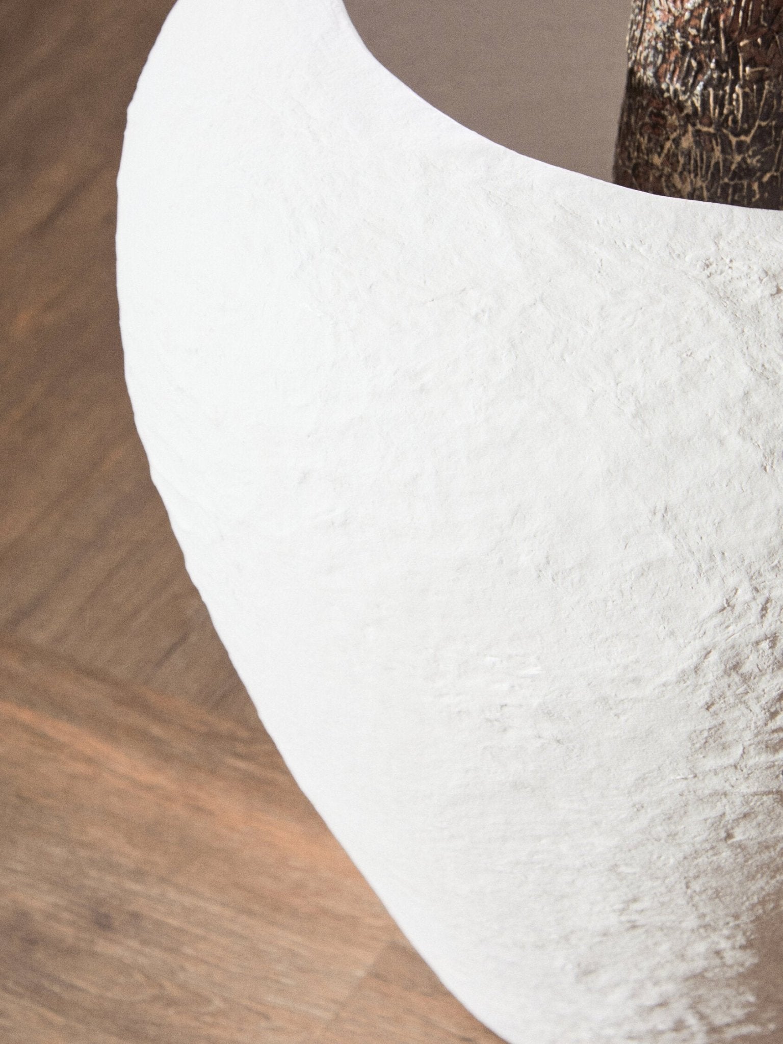 Sanai Cotton Mache Large White Planter | Luxury Home Accessories | Heulog Glow