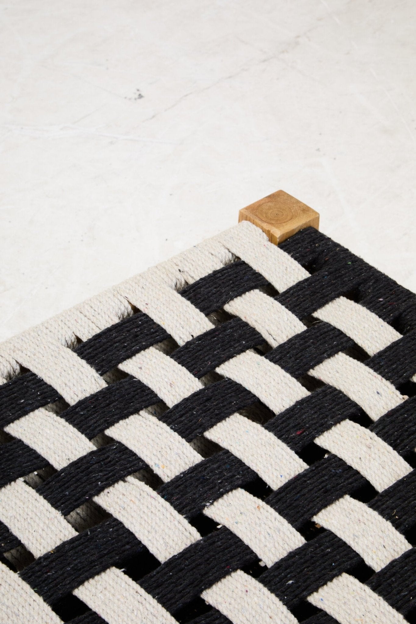 Satna Black And White Jute Bench | Luxury Home Accessories | Heulog Glow