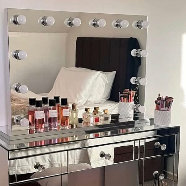 Scarlett Large Hollywood Mirror 100x70cm | Luxury Home Accessories | Heulog Glow