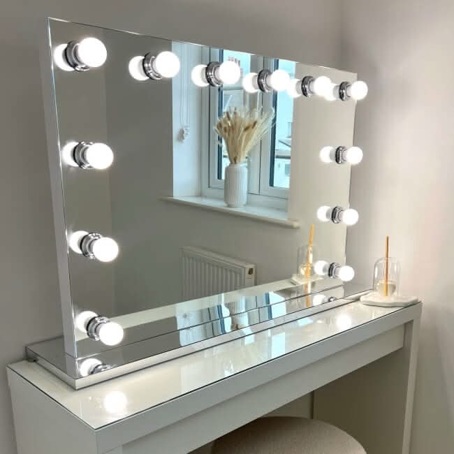 Scarlett Large Hollywood Mirror 100x70cm | Luxury Home Accessories | Heulog Glow