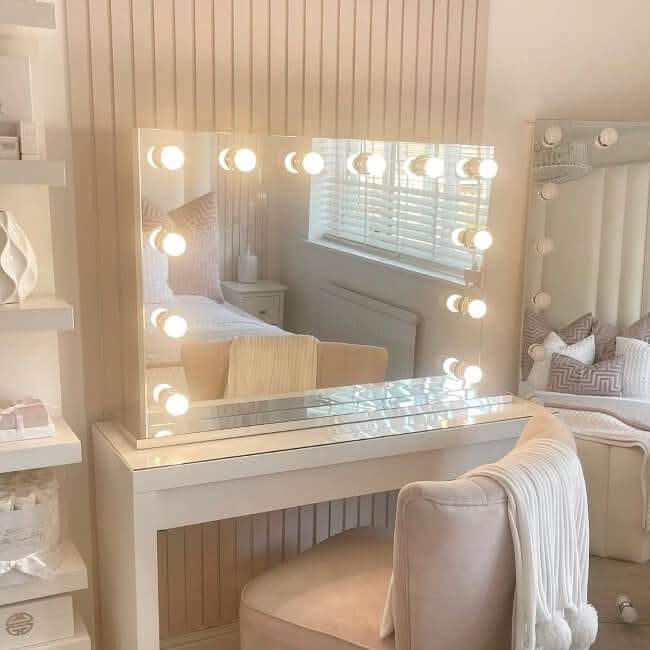 Scarlett Large Hollywood Mirror 100x70cm | Luxury Home Accessories | Heulog Glow