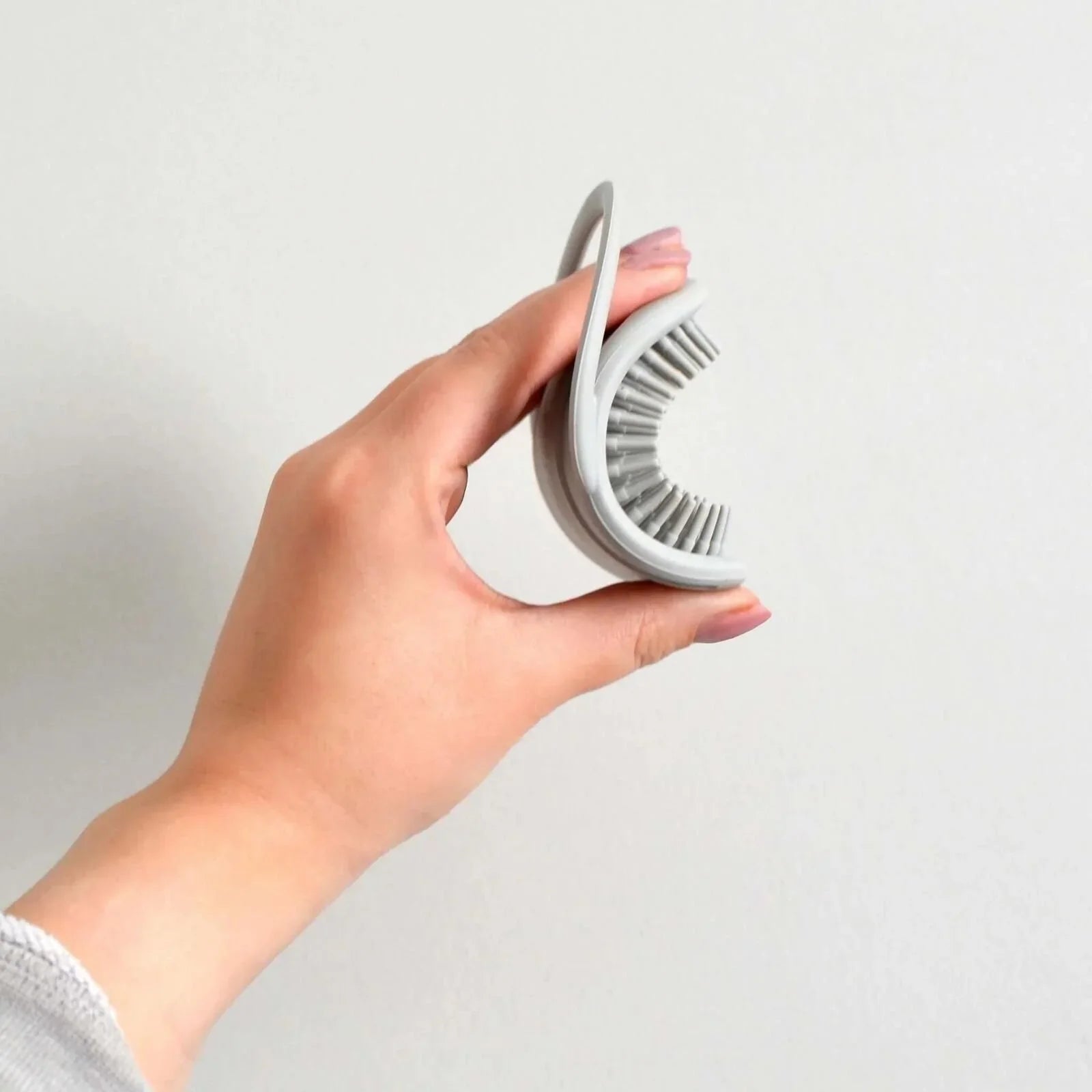 Shnuggle Baby Bath Brush Grey | Luxury Home Accessories | Heulog Glow