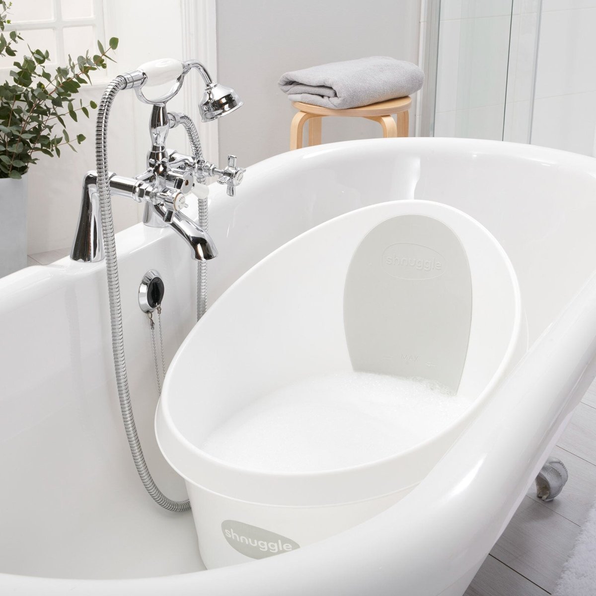 Shnuggle Toddler Bath Tub - White With Light Grey Backrest | Luxury Home Accessories | Heulog Glow