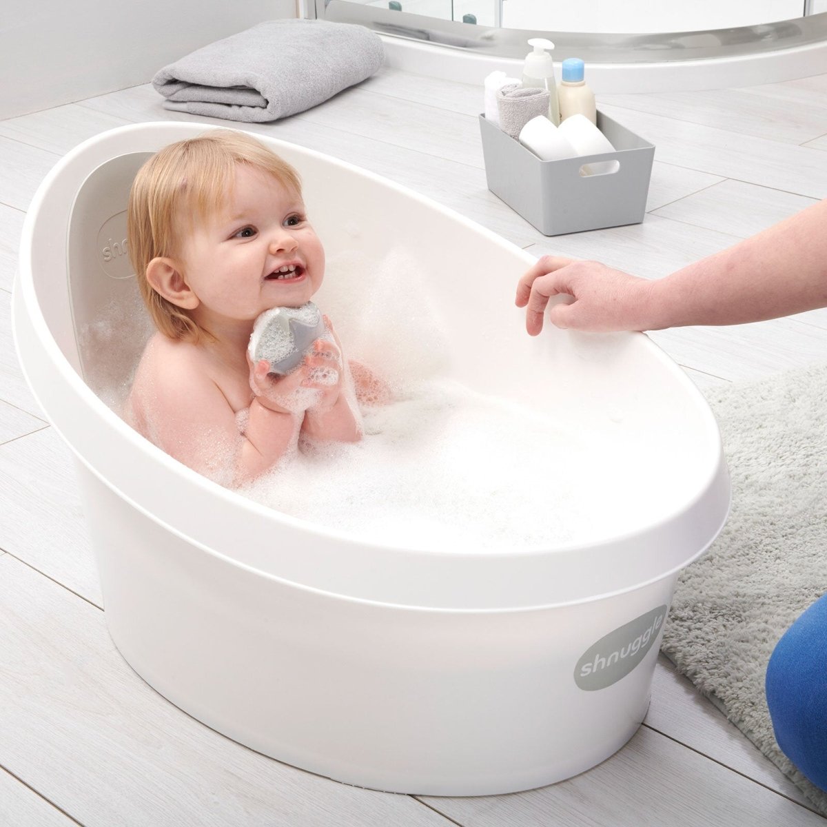 Shnuggle Toddler Bath Tub - White With Light Grey Backrest | Luxury Home Accessories | Heulog Glow