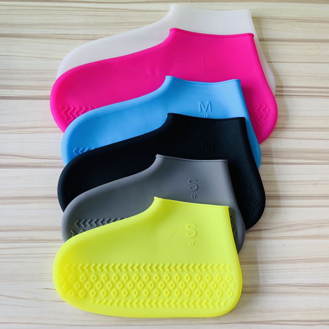 Silicone Shoe Cover Waterproof Rainproof Anti-slip Sleeve | Luxury Home Accessories | Heulog Glow