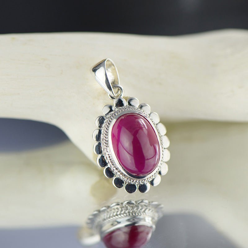 Silver pendant sweater chain Valentine's Day gift | Luxury Home Accessories | Heulog Glow