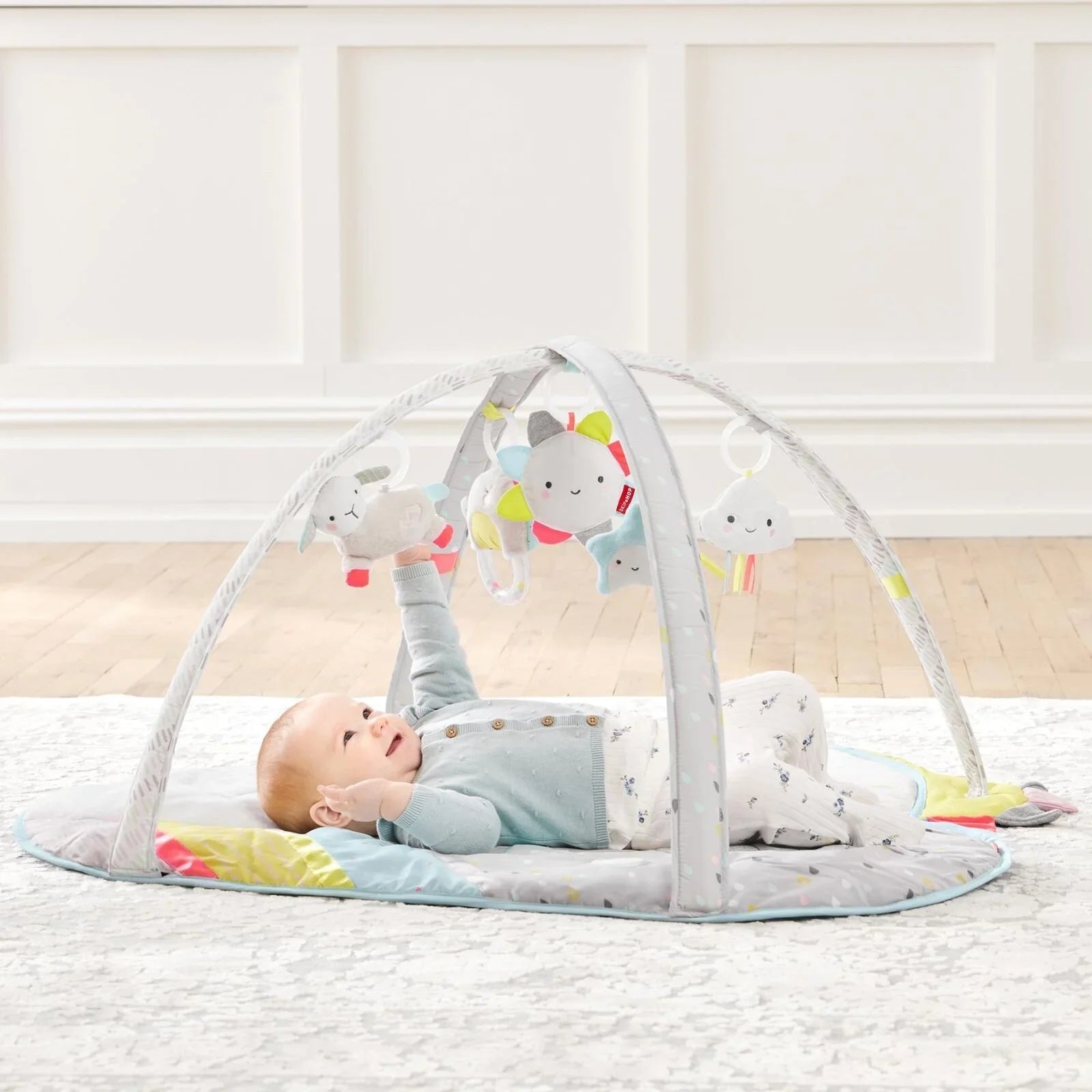 Skip Hop Silver Lining Cloud Activity Gym | Luxury Home Accessories | Heulog Glow