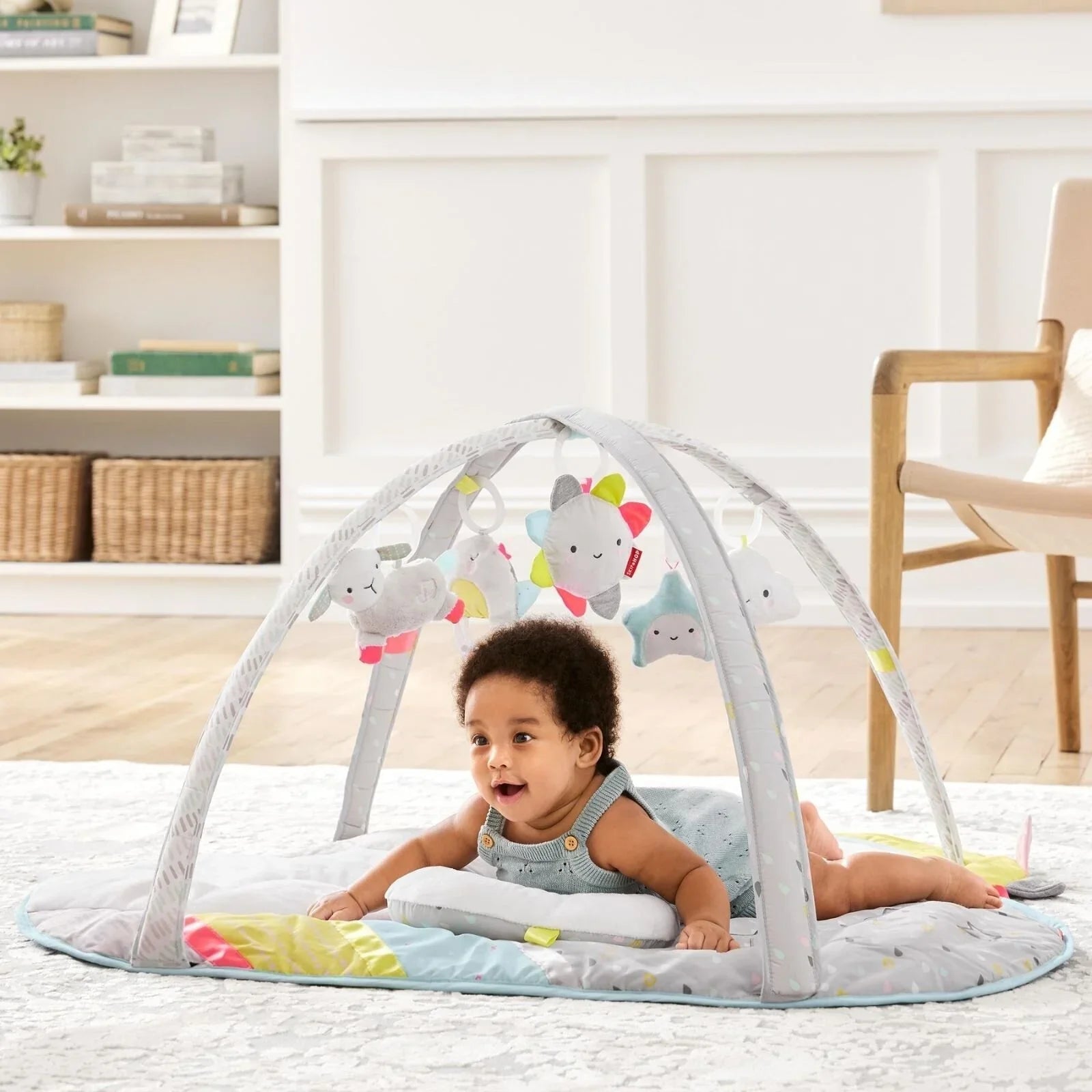 Skip Hop Silver Lining Cloud Activity Gym | Luxury Home Accessories | Heulog Glow
