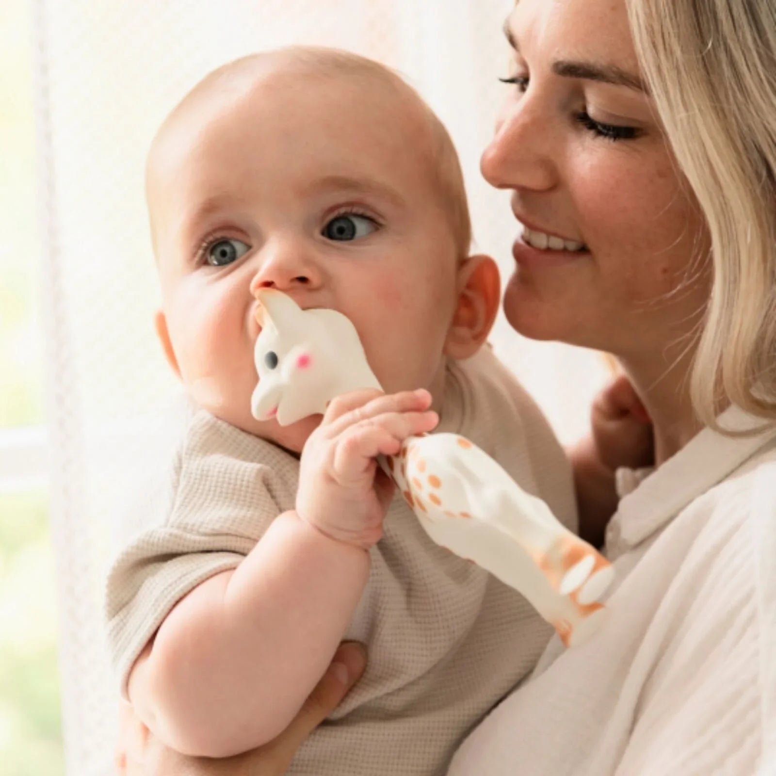 Sophie La Girafe Teether 12+ months | Luxury Home Accessories | Heulog Glow