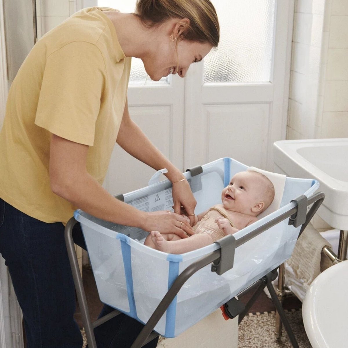 Stokke Flexi Bath Baby Bath & Flexi Bath Newborn Support Bundle - Ocean Blue | Luxury Home Accessories | Heulog Glow