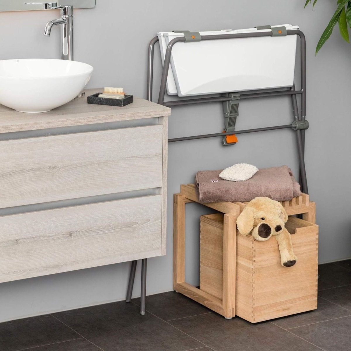 Stokke Flexi Bath Flexi Stand - Grey | Luxury Home Accessories | Heulog Glow