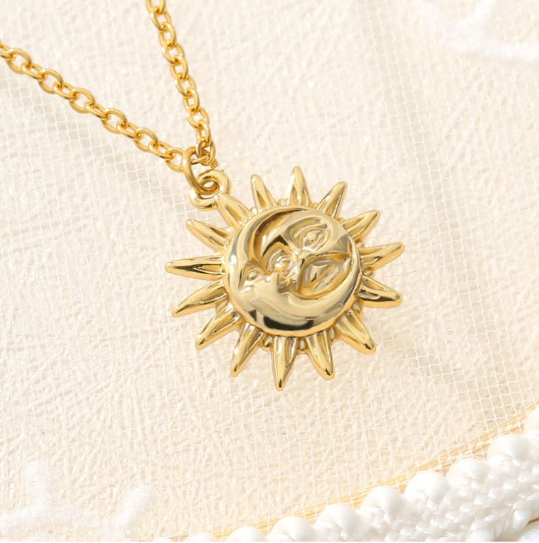Sun Pendant Necklace Women Gold Plated 18K | Luxury Home Accessories | Heulog Glow