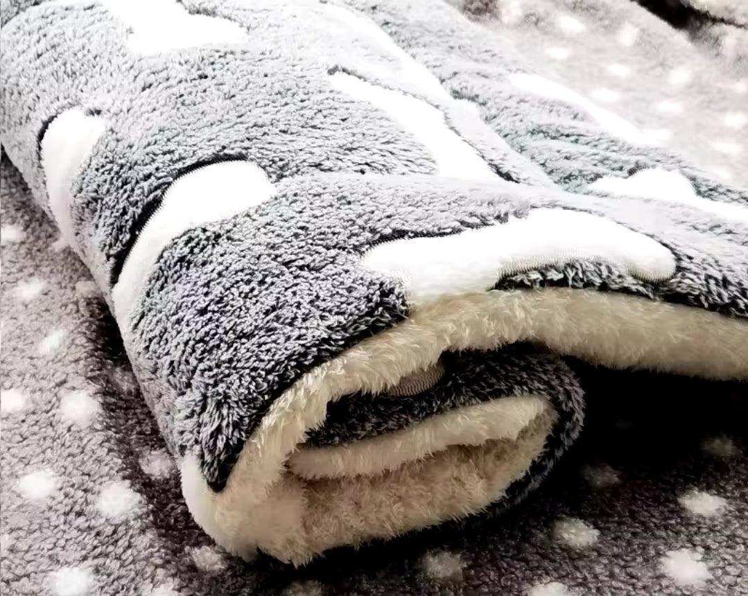 Super Soft Cushion Bed Blanket | Luxury Home Accessories | Heulog Glow