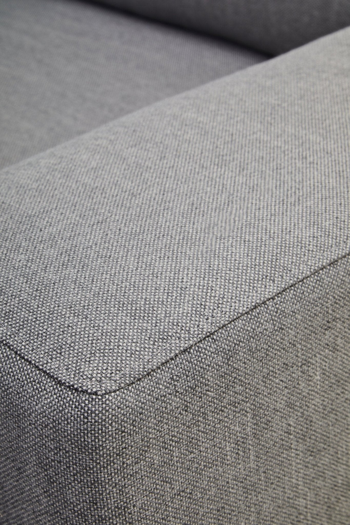 Toulon 3 Seat Grey Fabric Right Chaise Sofa | Luxury Home Accessories | Heulog Glow