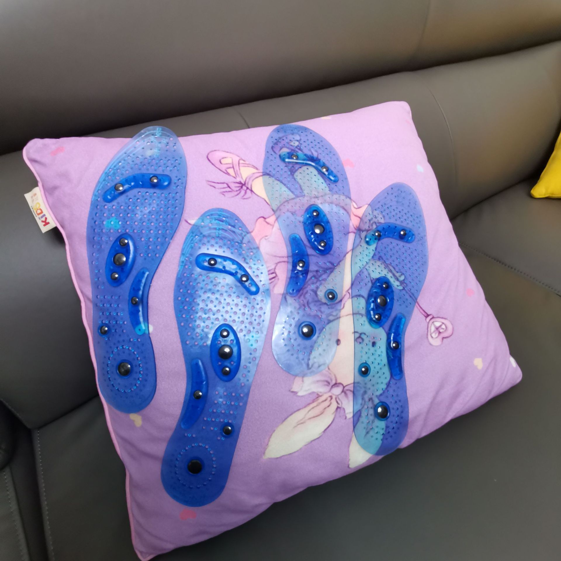 Transparent magnetic therapy insole with 8 magnets | Luxury Home Accessories | Heulog Glow