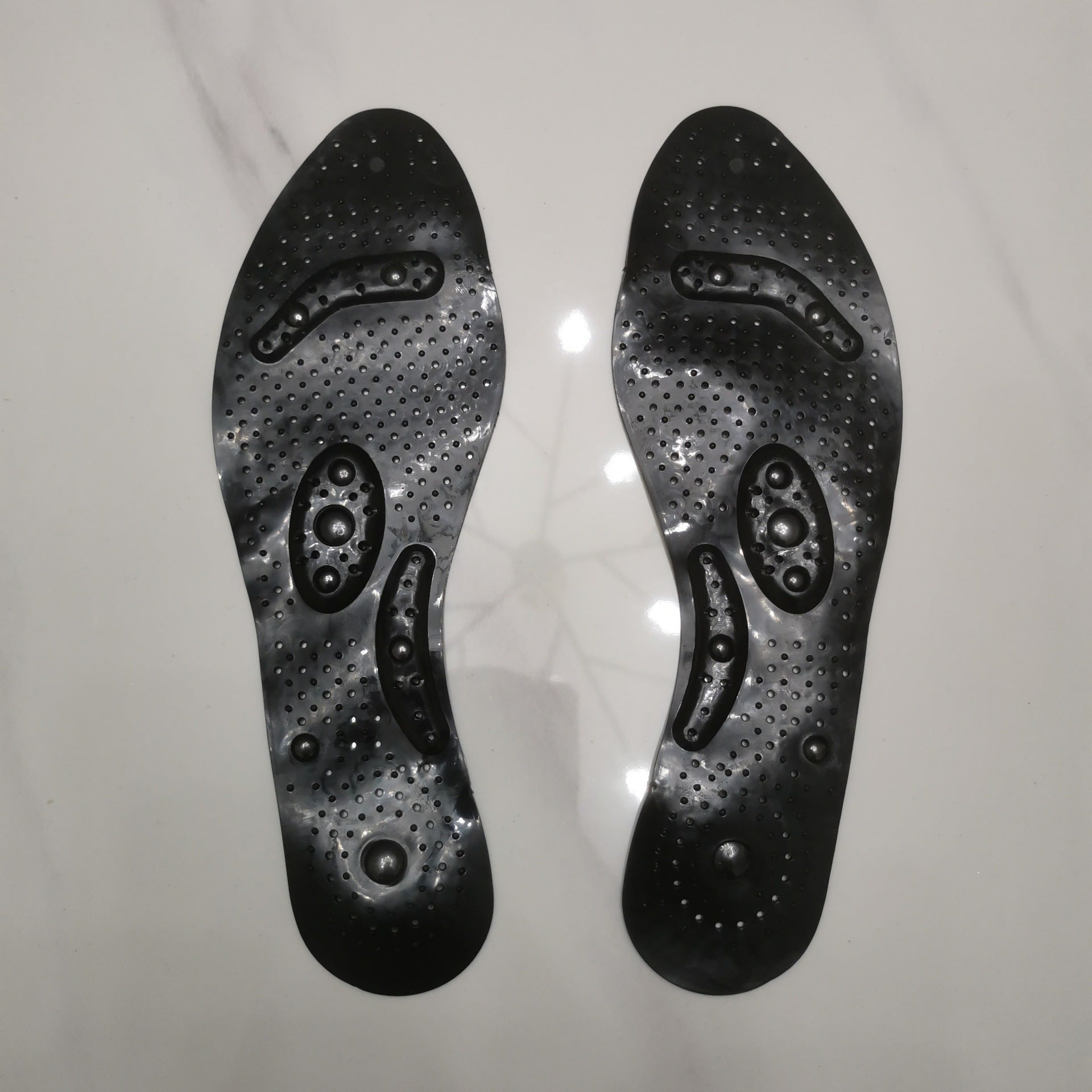 Transparent magnetic therapy insole with 8 magnets | Luxury Home Accessories | Heulog Glow