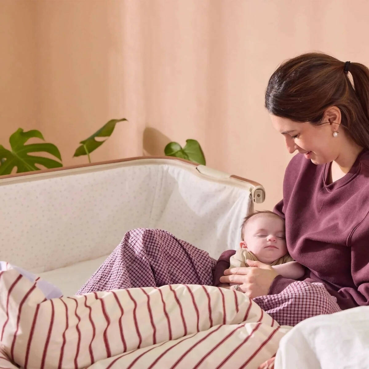 Tutti Bambini Cozee Bedside Crib - Scandinavian Walnut/Ecru | Luxury Home Accessories | Heulog Glow
