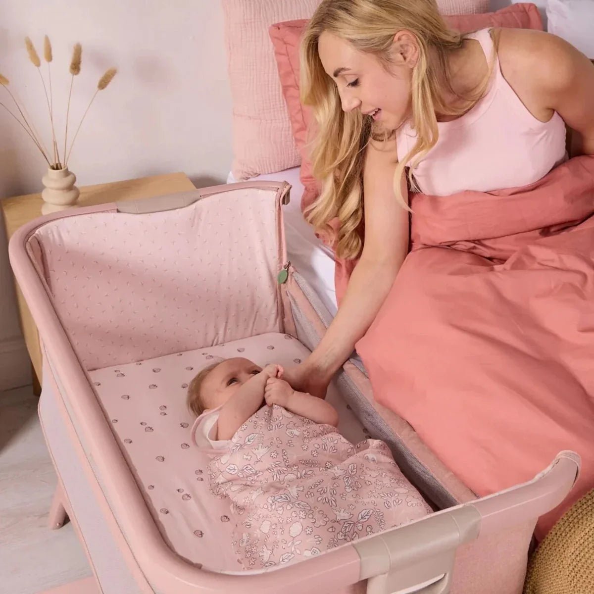 Tutti Bambini CoZee Zen Bedside Crib - Blush | Luxury Home Accessories | Heulog Glow