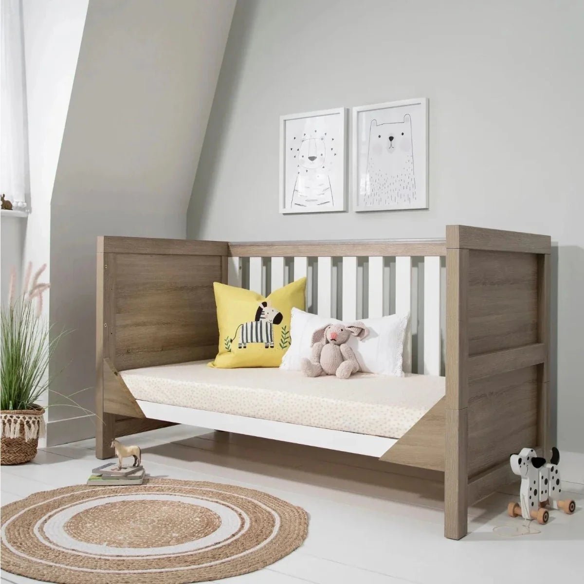 Tutti Bambini Modena 2 pcs Room Set - White/Oak | Luxury Home Accessories | Heulog Glow
