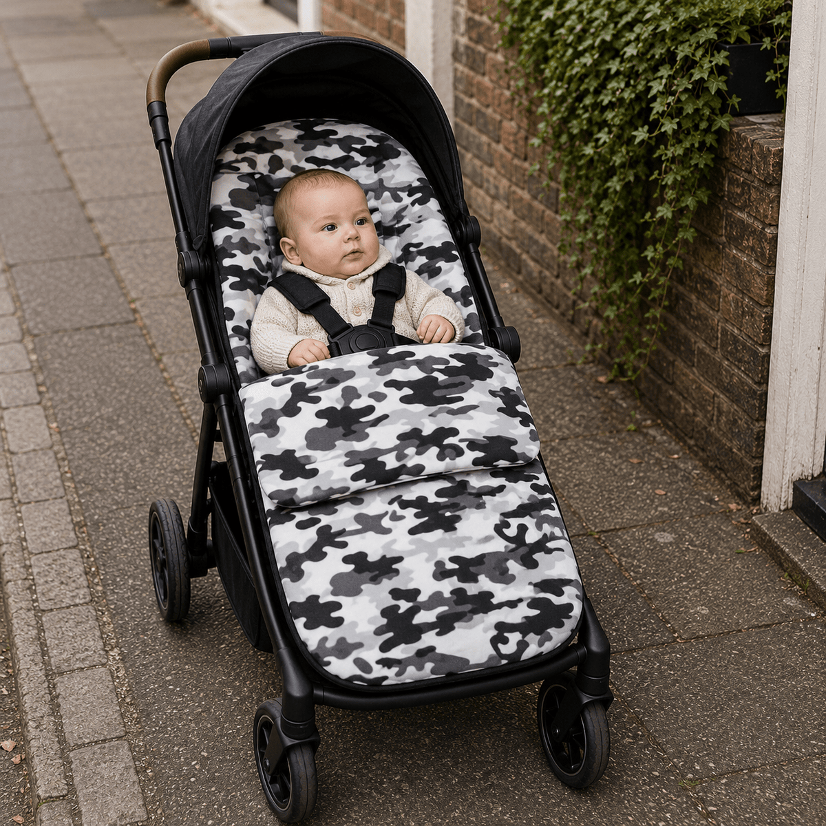 Universal Fleece Pushchair Footmuff / Cosy Toes - Fits All Pushchairs / Prams And Buggies | Luxury Home Accessories | Heulog Glow