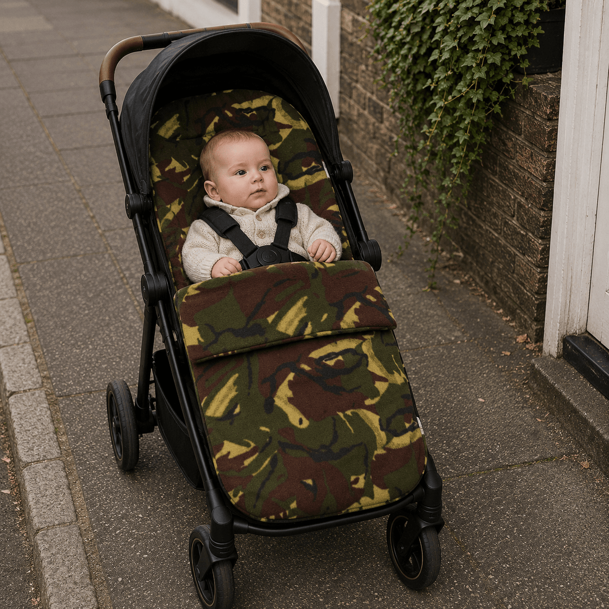Universal Fleece Pushchair Footmuff / Cosy Toes - Fits All Pushchairs / Prams And Buggies | Luxury Home Accessories | Heulog Glow