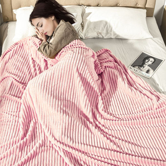 HOMCOM Flannel Fleece Blanket King Size Pink - Warm & Cozy 230 x 230cm - Soft & Versatile Throw for Bed, Sofa, or Outdoors - Machine Washable