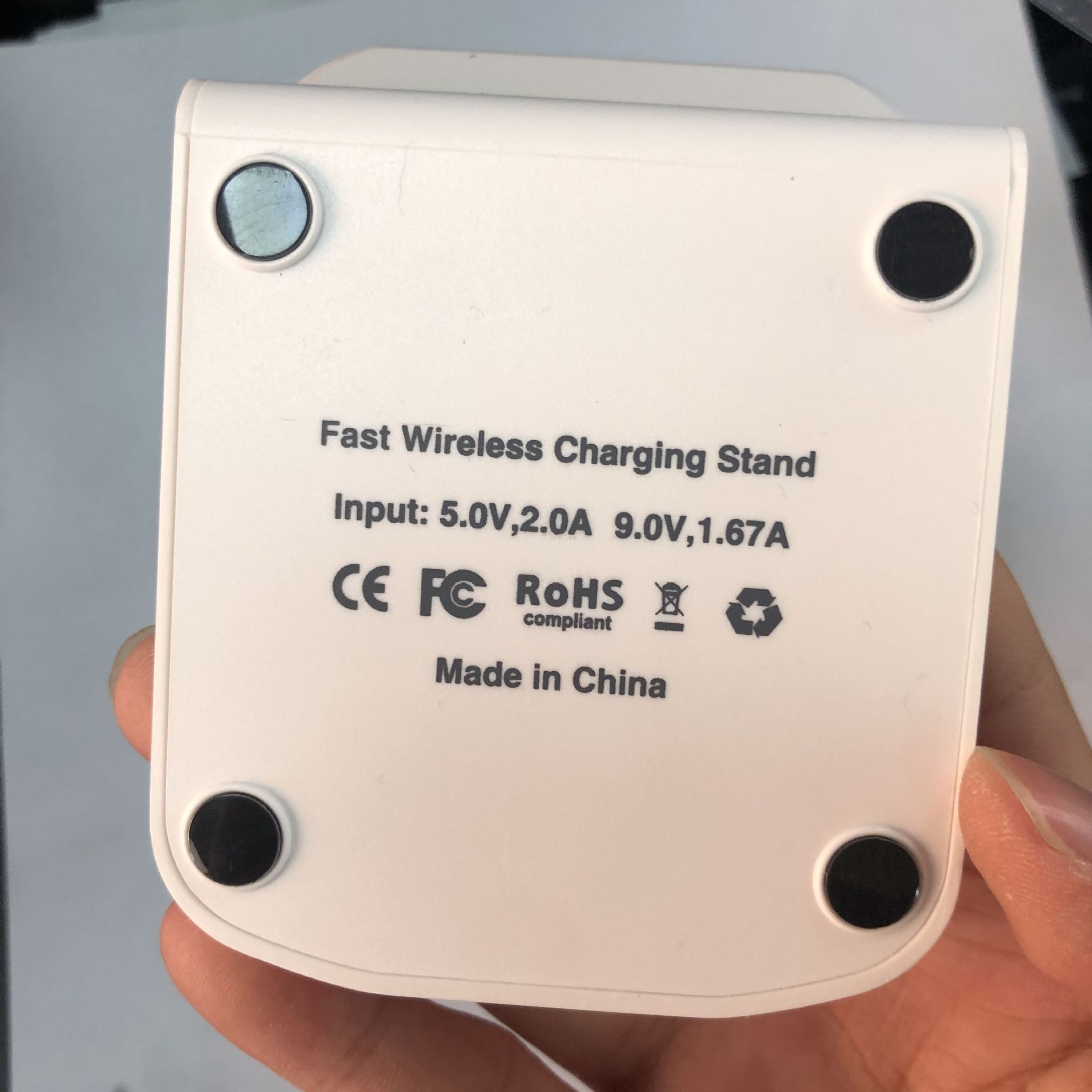 Vertical Bracket Dual Coil 10W Wireless Charger | Luxury Home Accessories | Heulog Glow
