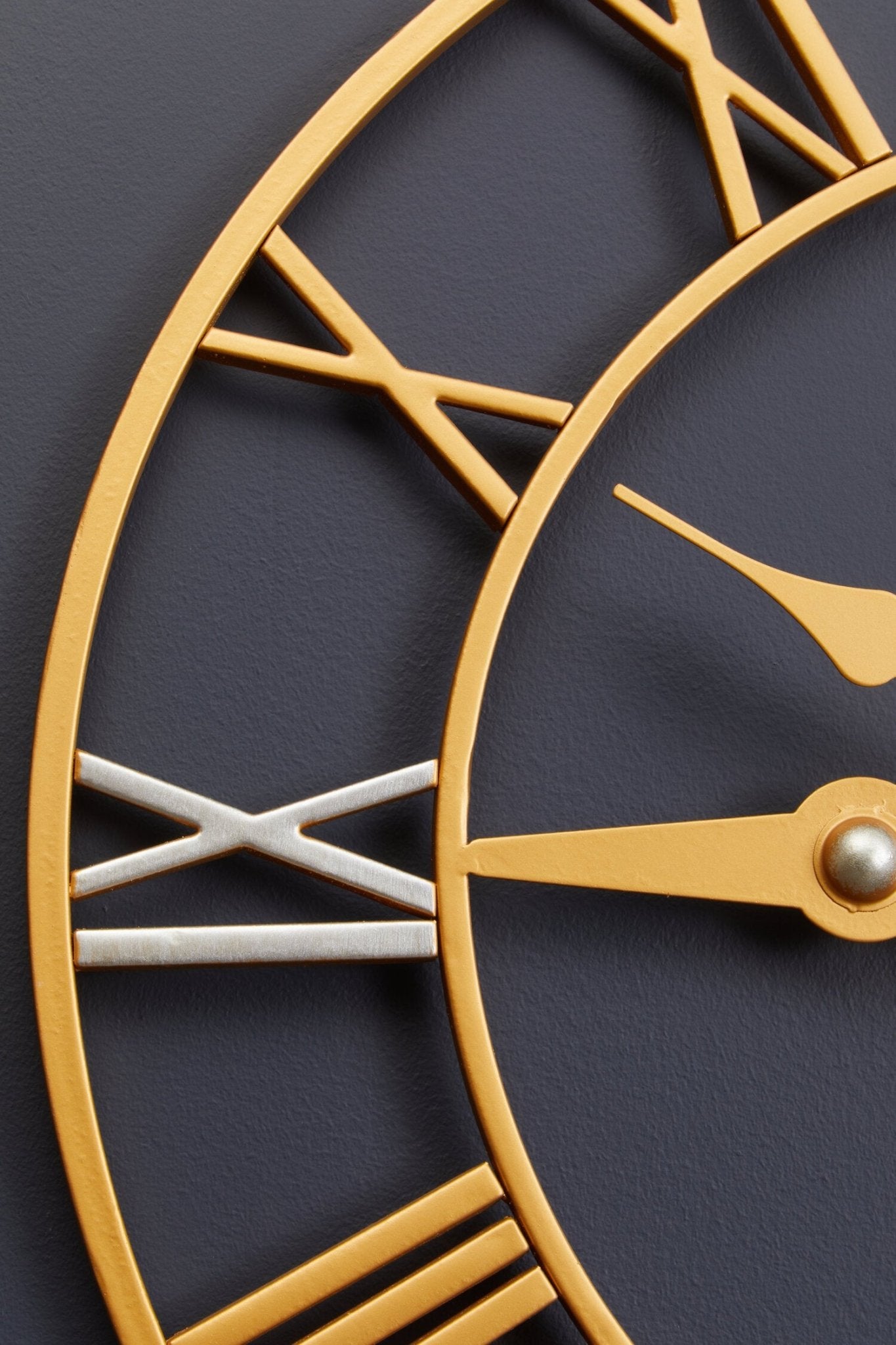 Vitus Gold and Silver Wall Clock | Luxury Home Accessories | Heulog Glow