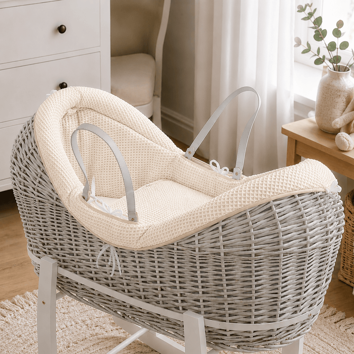 Wicker Deluxe Pod Baby Moses Basket With Stand | Luxury Home Accessories | Heulog Glow