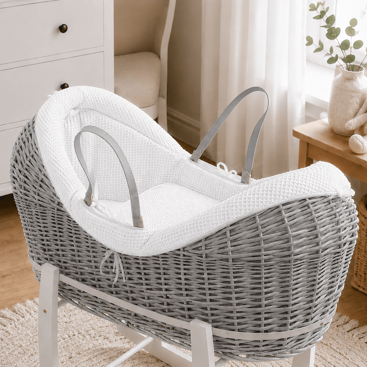 Wicker Deluxe Pod Baby Moses Basket With Stand | Luxury Home Accessories | Heulog Glow