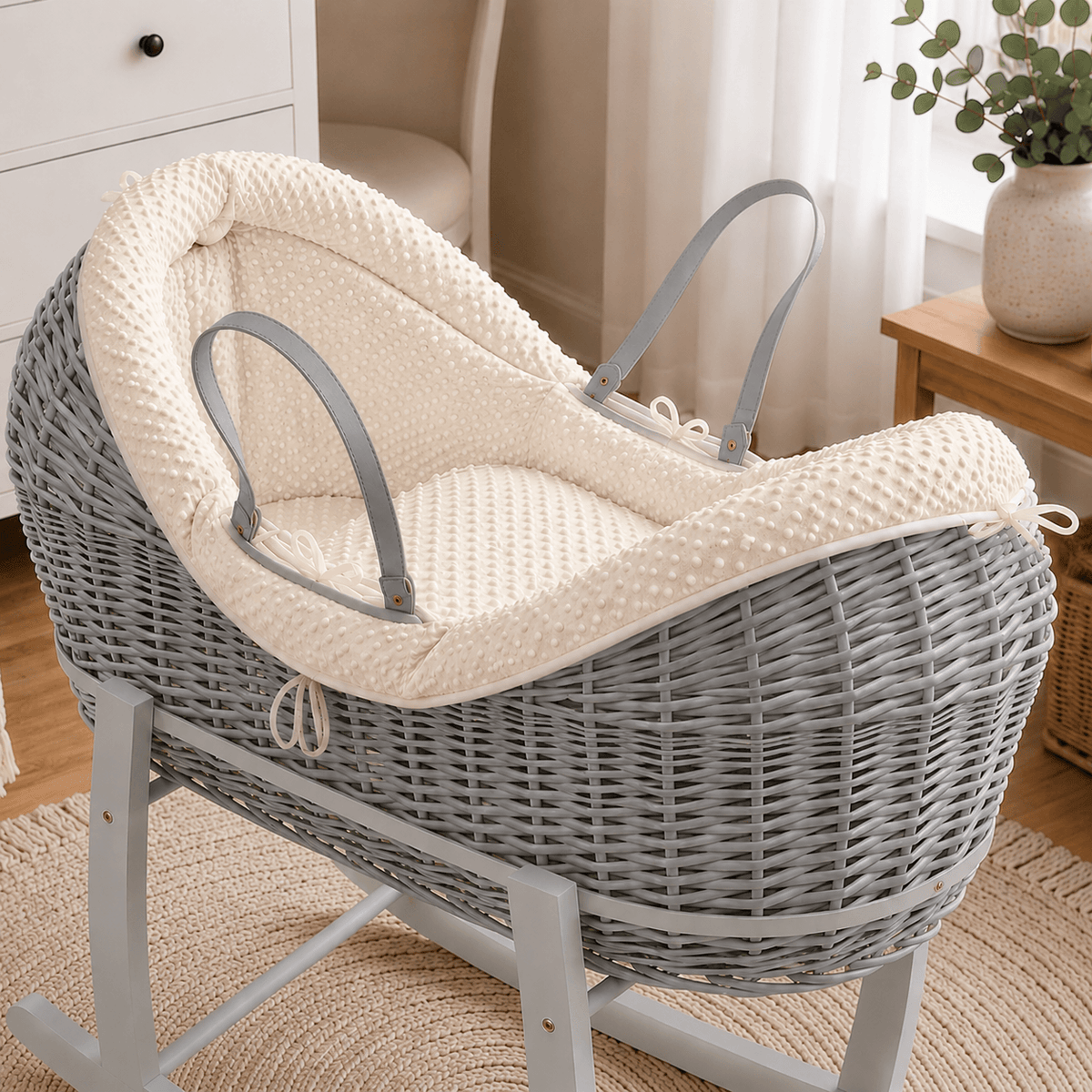 Wicker Deluxe Pod Baby Moses Basket With Stand | Luxury Home Accessories | Heulog Glow