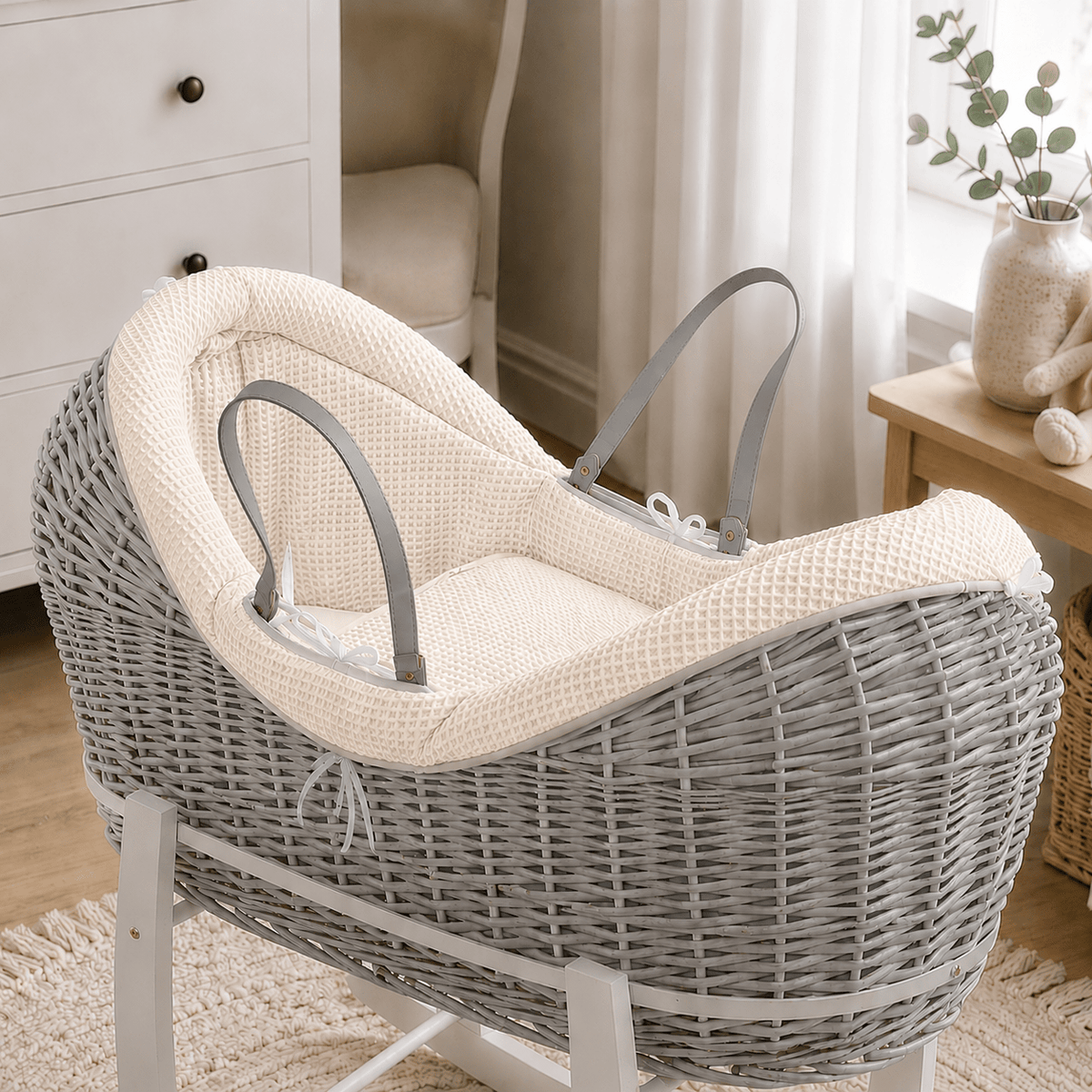 Wicker Deluxe Pod Baby Moses Basket With Stand | Luxury Home Accessories | Heulog Glow
