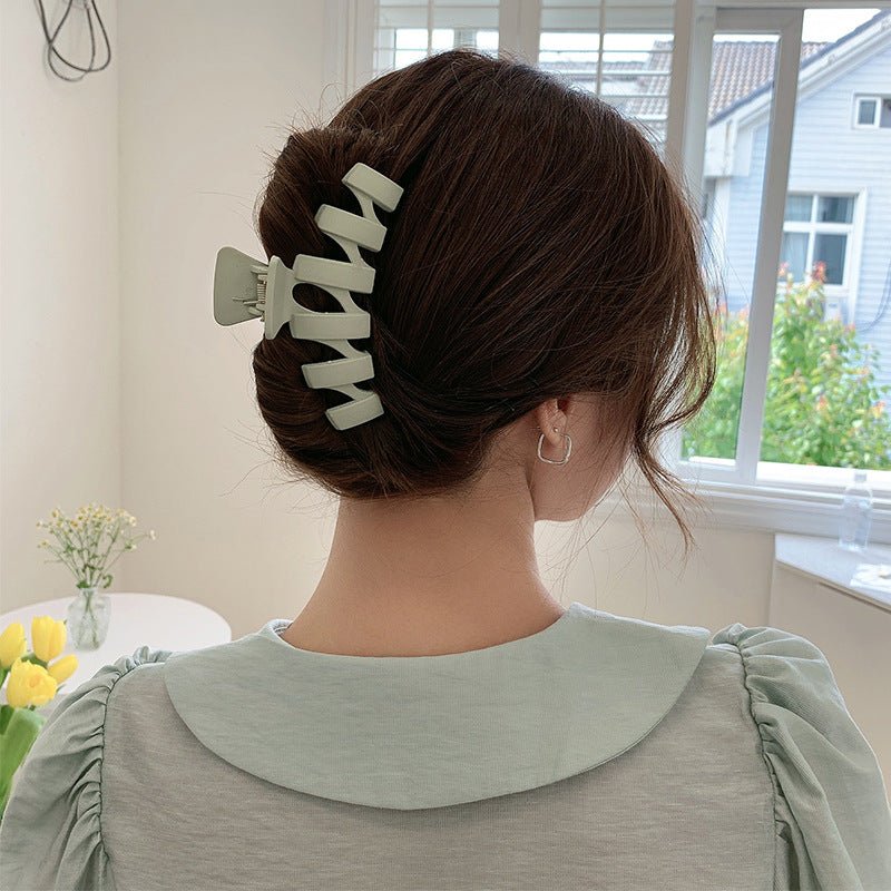 Women's Large Simplicity Grip Frosted Hair Clip | Luxury Home Accessories | Heulog Glow