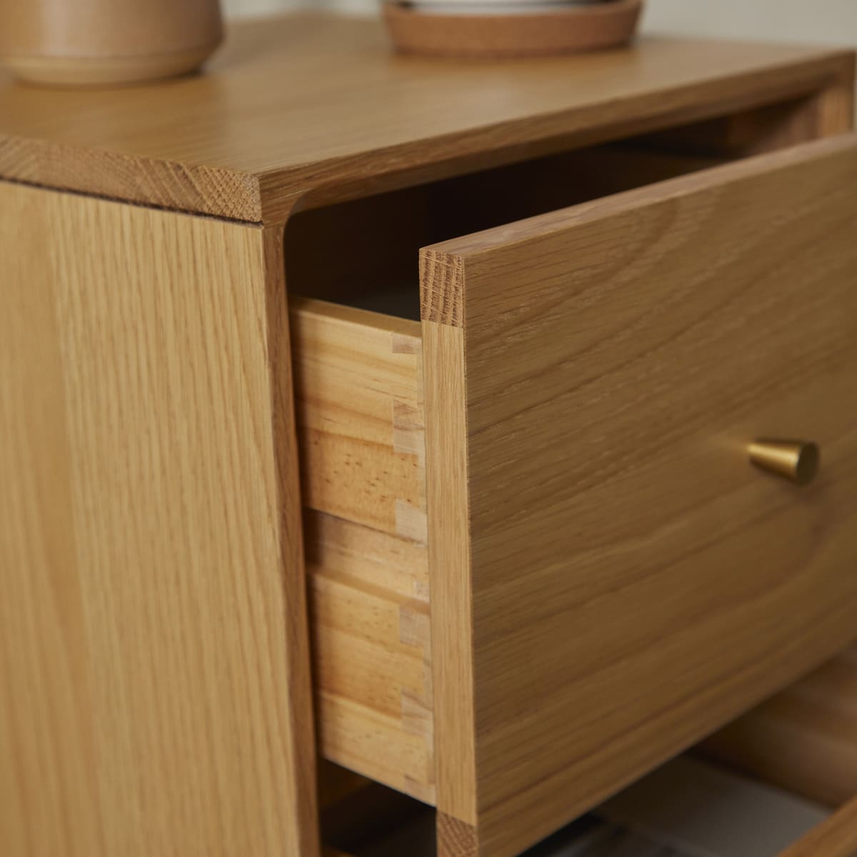 Wright Narrow Oak Bedside Table | Luxury Home Accessories | Heulog Glow