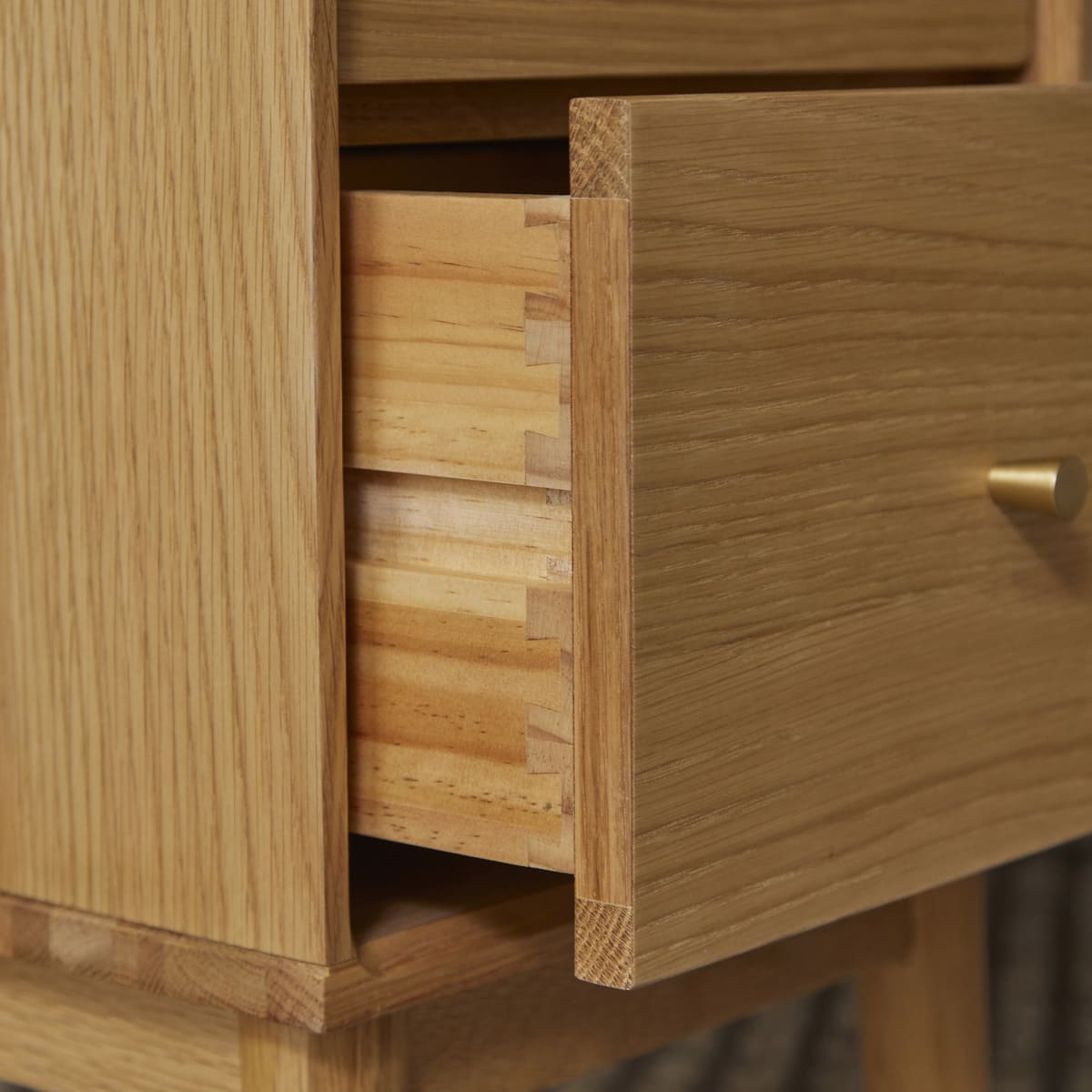 Wright Narrow Oak Bedside Table | Luxury Home Accessories | Heulog Glow
