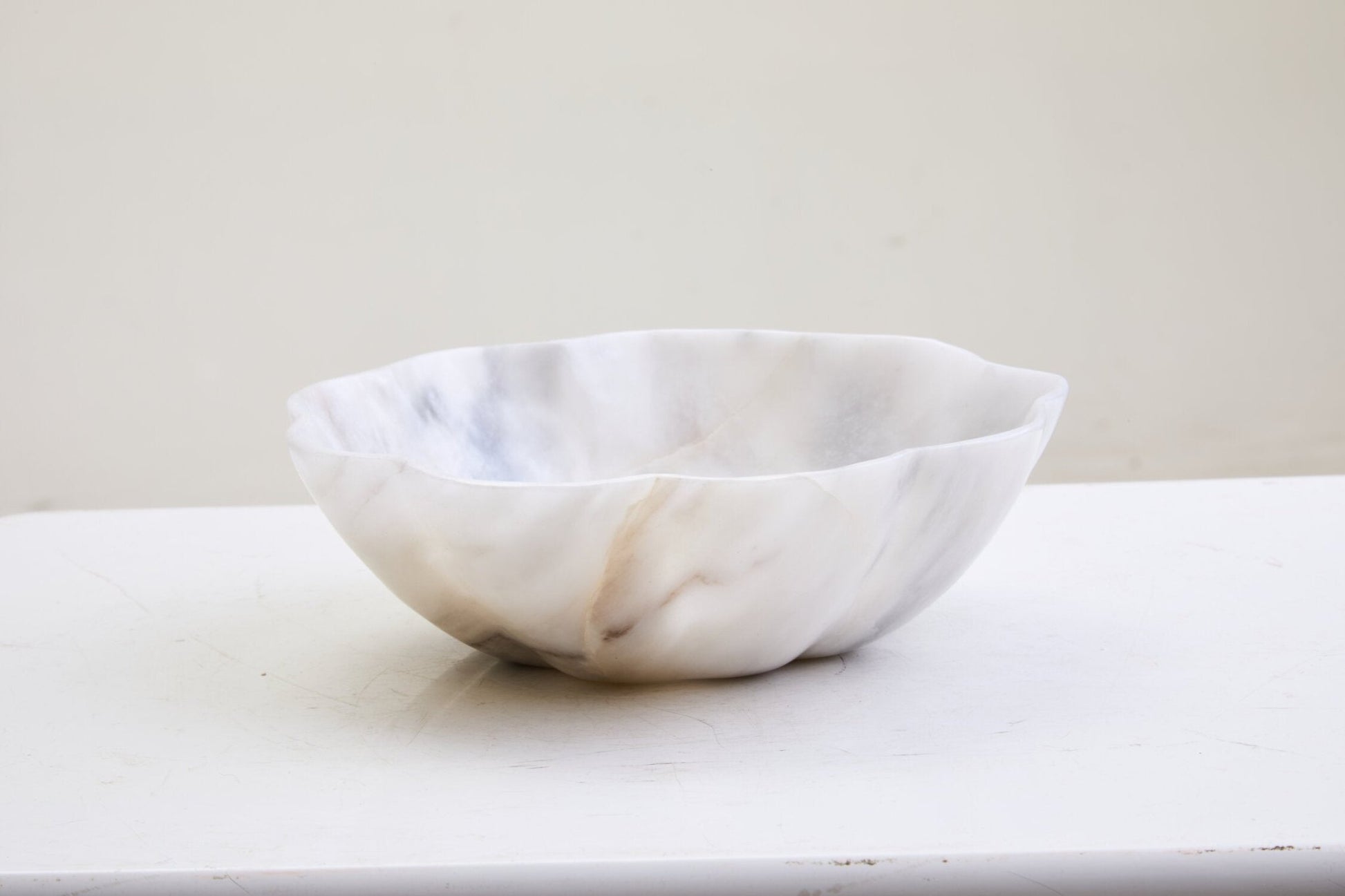 Zoro Small White Marble Scalloped Bowl | Luxury Home Accessories | Heulog Glow